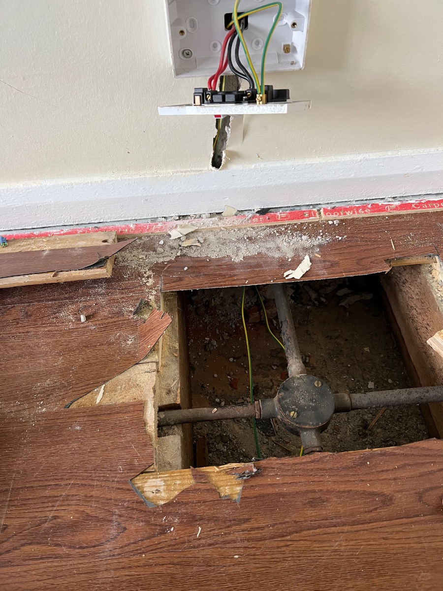 Electrician: Image 51